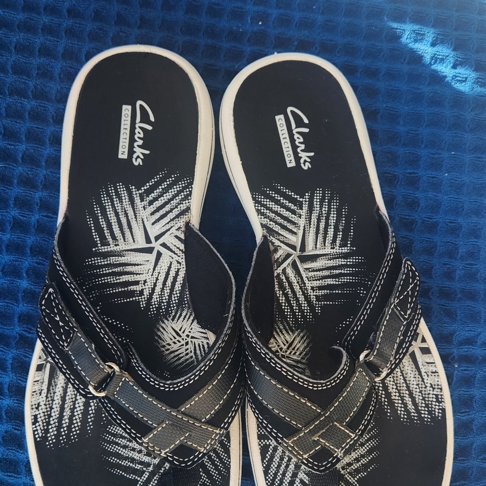 Clarks Women's Navy Blue and White Sandals